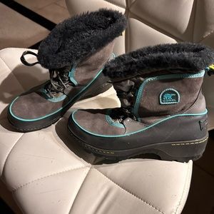 Cute never worn winter boots